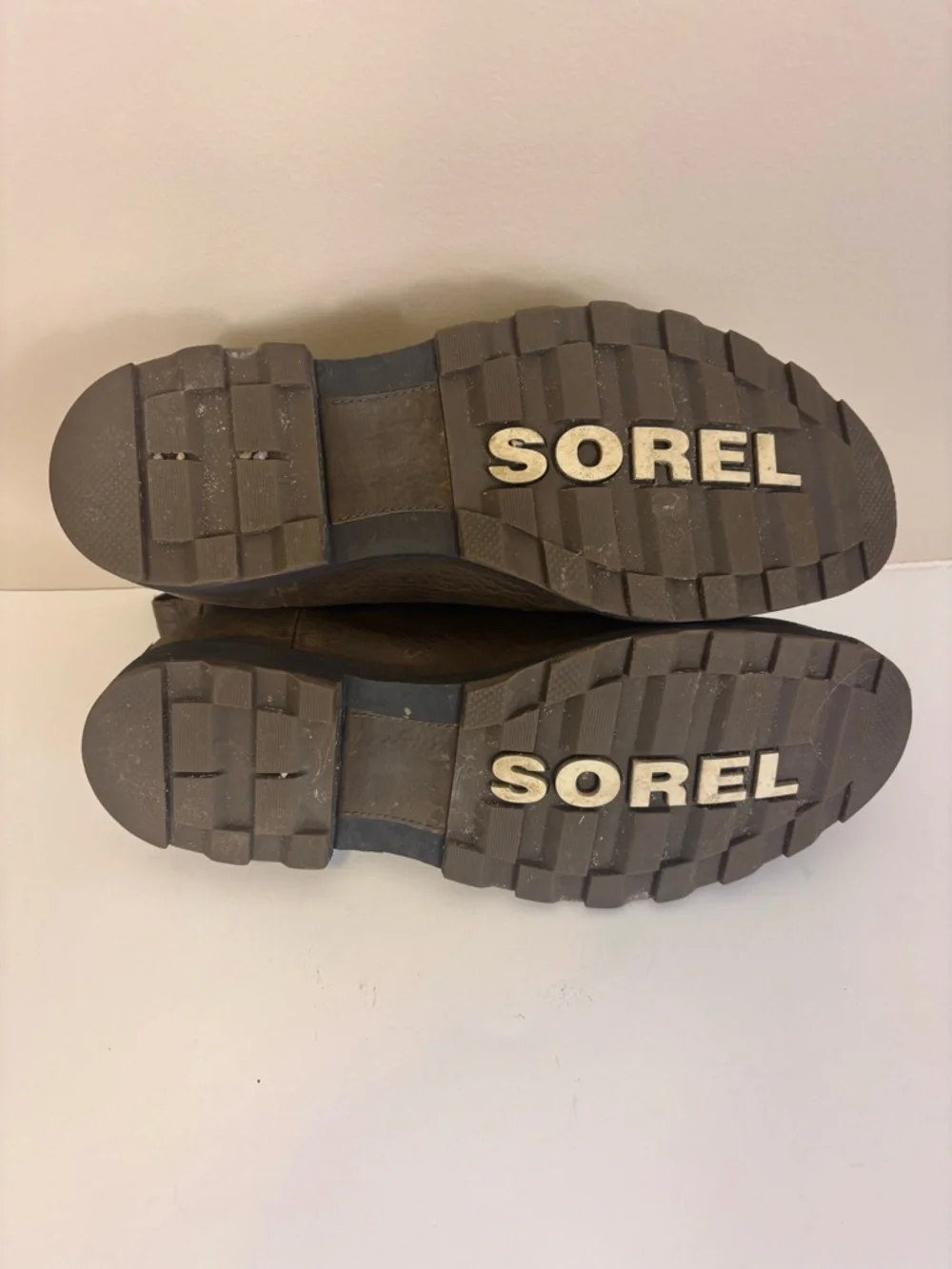 Sorel‎ Men's Brown Leather Chukka Boots with Black Elastic Panels 11.5